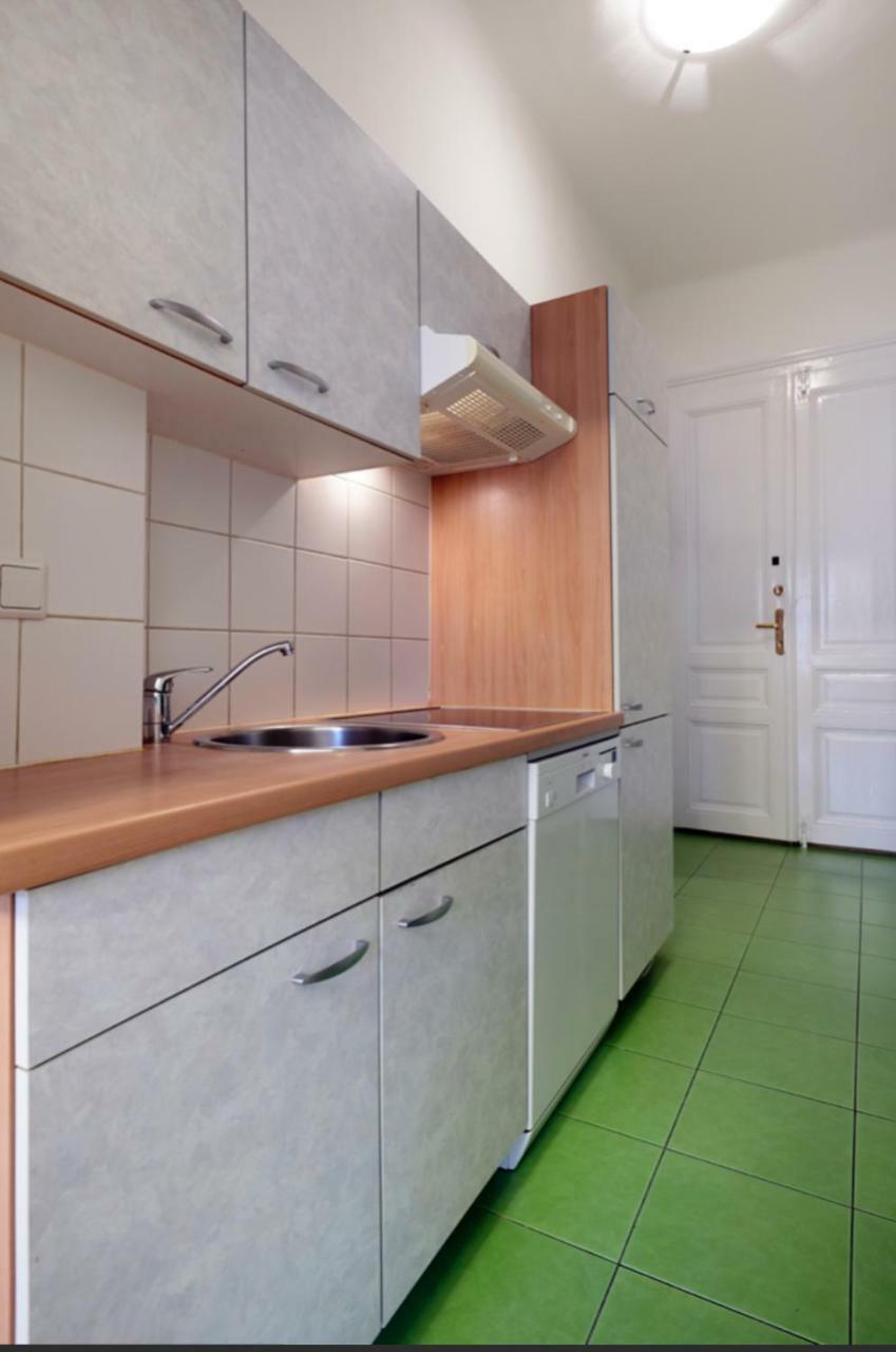Lovely In A Quiet Area Close To The Center Apartment Wien